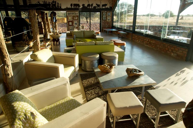 Namibia, Otjiwarongo, Okonjima Plains Camp, Lounge