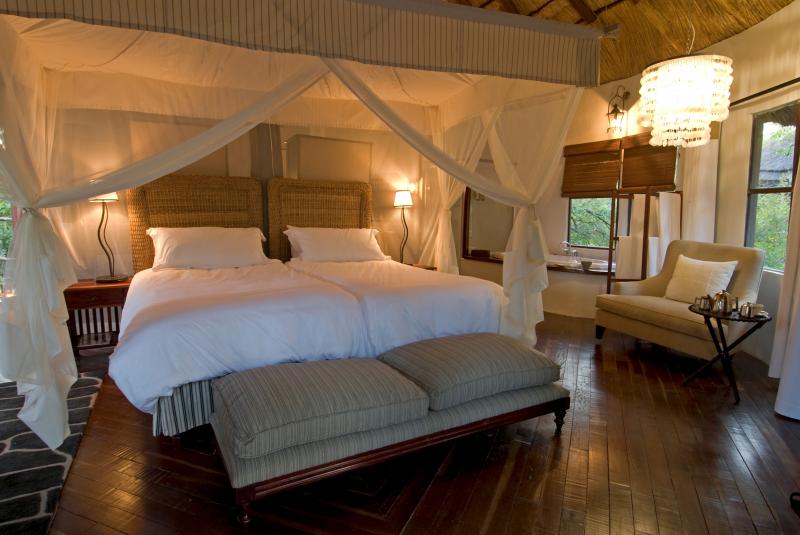 Sambia, Livingstone, Sanctuary Sussi & Chuma Lodge, Zimmer Luxus Chalet