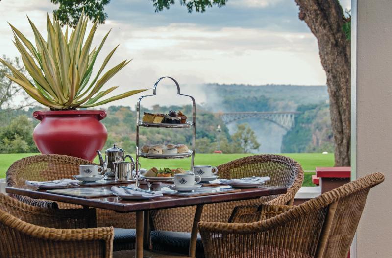 Simbabwe, Victoria Falls, The Victoria Falls Hotel, Terrasse