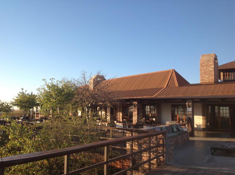 Namibia, Zentraler Etosha Nationalpark, Etosha Safari Lodge, Hauptgebäude