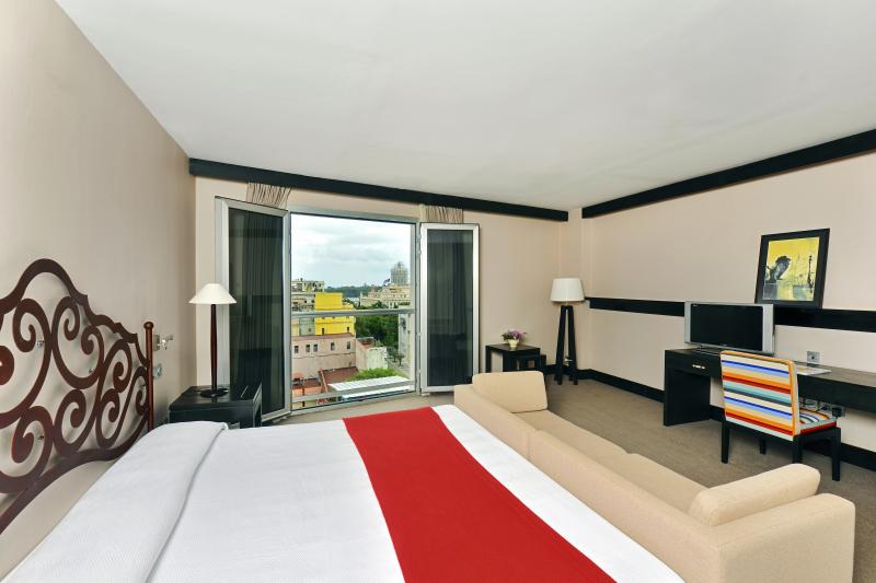 Karibik, Kuba, Havanna, Iberostar Parque Central, Zimmerbeispiel Modern