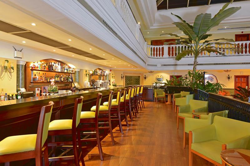 Karibik, Kuba, Havanna, Iberostar Parque Central, Bar