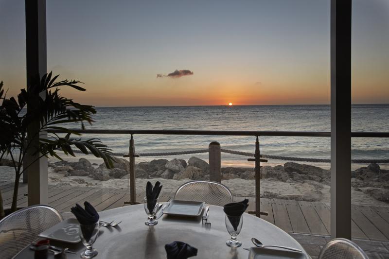 Karibik, Aruba, Oranjestad, Tamarijn Aruba All Inclusive, Palm Grill