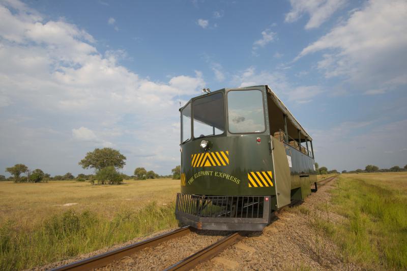 Simbabwe, Hwange Nationalpark, Elephant Express