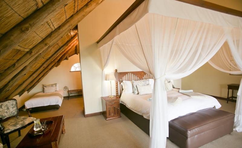 Simbabwe, Victoria Falls, Ilala Lodge, Standard Suite