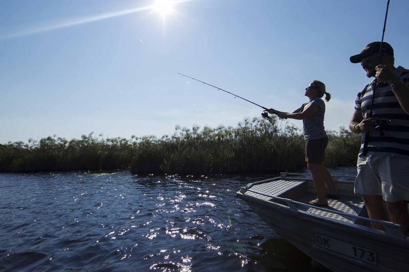 Botswana, Okavango Delta, Camp Okavango, Aktivitäten, Angeln