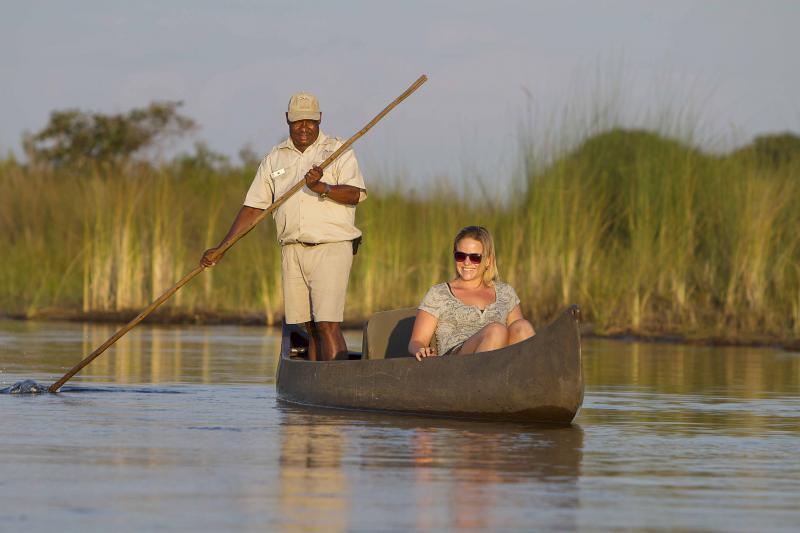 Botswana, Okavango Delta, Camp Okavango, Aktivitäten, Mokoro Fahrt, Flußfahrt, Ranger