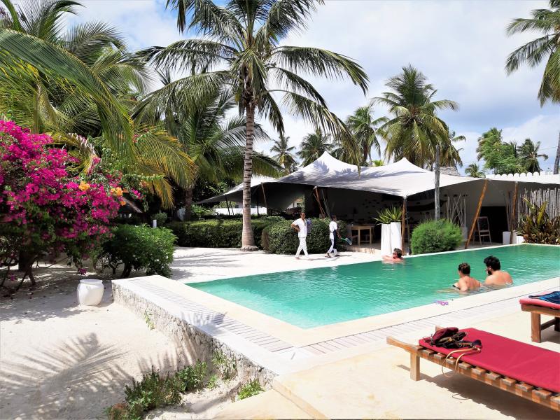 Indigo Beach, Pool