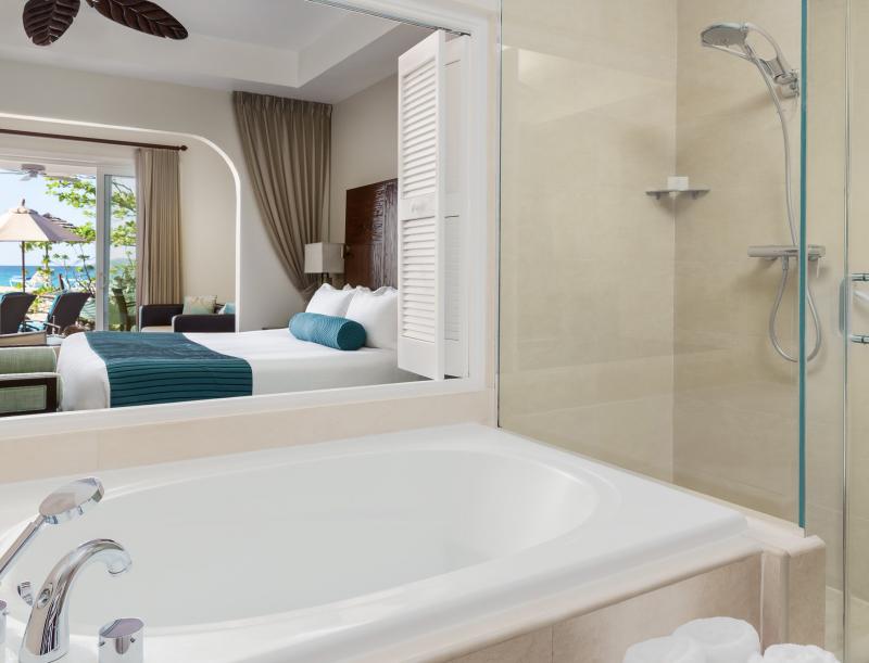 Karibik, Grenada, Spice Island Beach Resort, Zimmerbeispiel Sea Grape Beach Suite