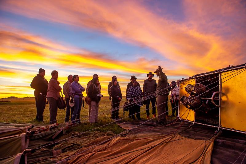 Serengeti Balloon Safaris, Pilot