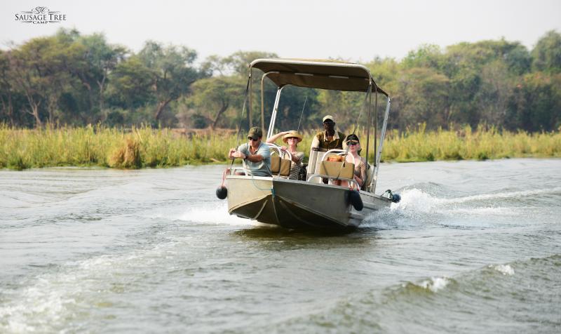 Sambia, Lower Zambezi Nationalpark, Sausage Tree Camp, Transfer, Bootsfahrt