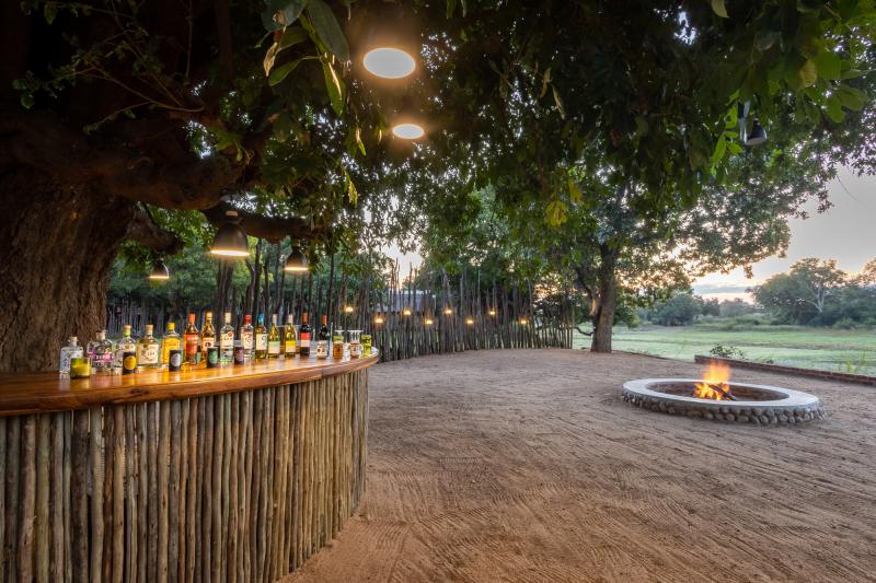 Sambia, South Luangwa Nationalpark, KuKaya Camp, Bar
