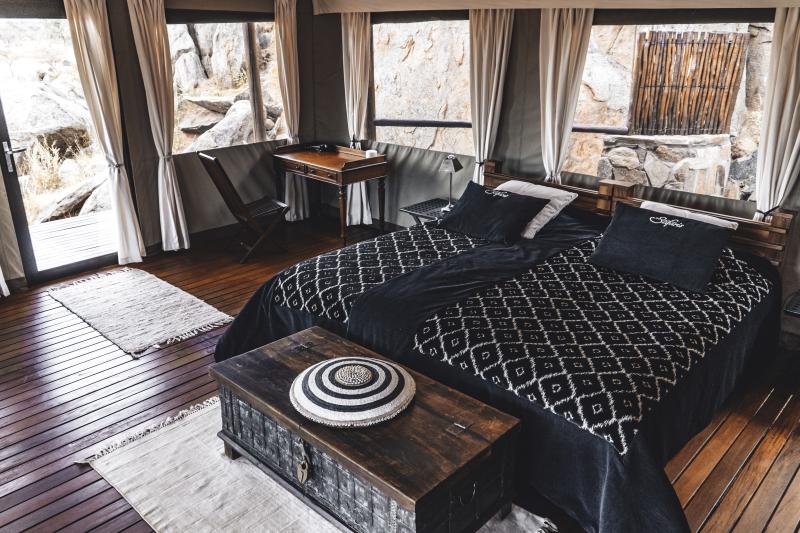 Namibia, Khorixas, Ohorongo Tented Camp, Tent Wildebeest