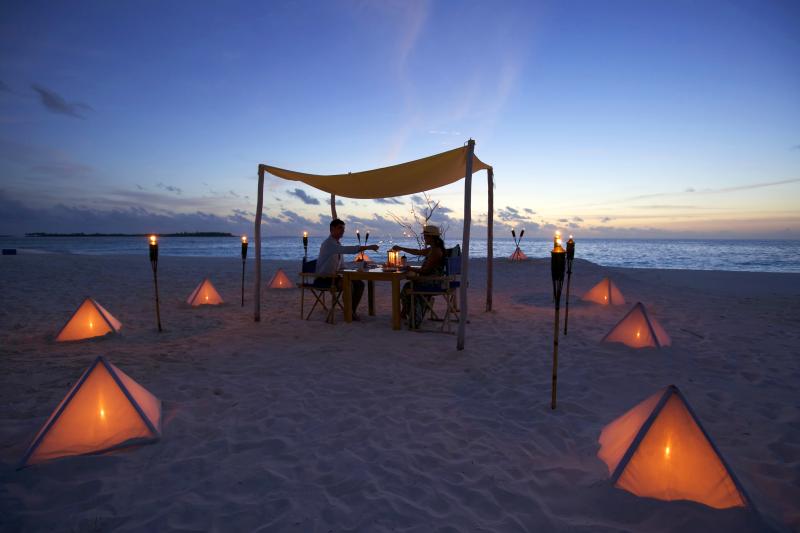 Malediven, Six Senses Laamu, Sandbank Dinning