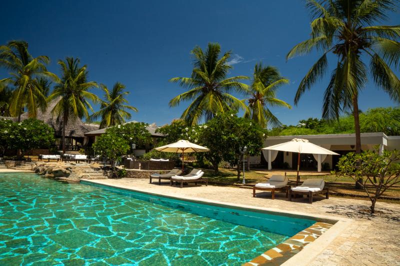 Kenia, Malindi, Lion in the Sun, Pool