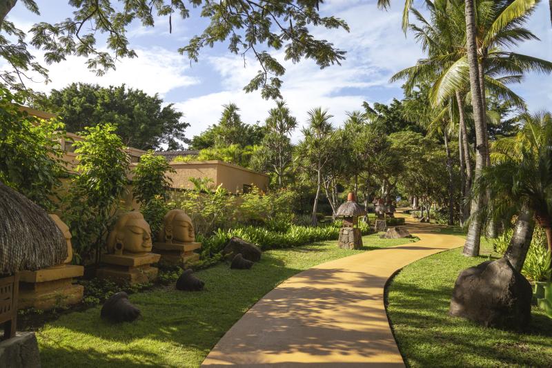 Mauritius, Nordwest Küste, Turtle Bay, The Oberoi Beach Resort, Gartenanlage