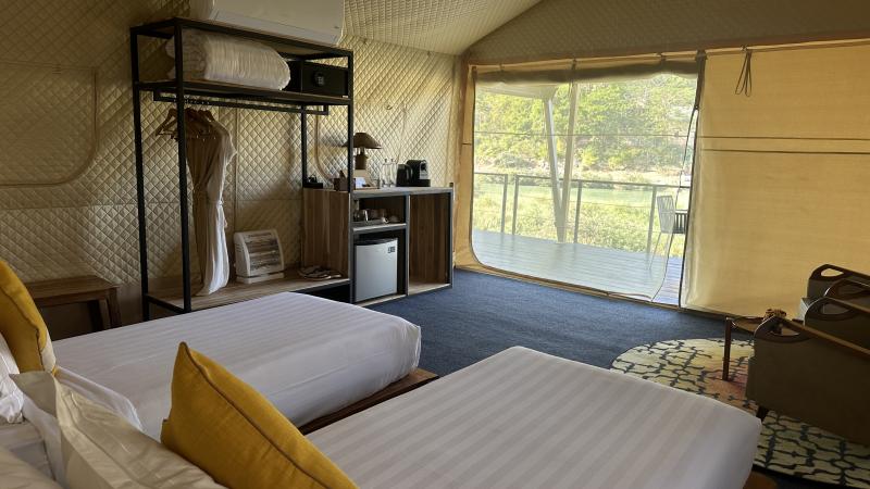 Laos, Luang Prabang, The Namkhan Luang Prabang, Zimmerbeispiel Riverfront Glamping